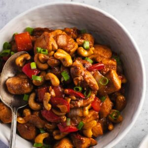 Dry Chilli Chicken withLeeks&Cashew Nuts